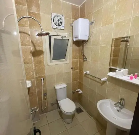 اتاق ساده سه نفره, Grand Hotel Qena