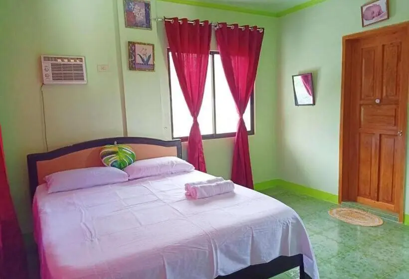 ファミリールーム, Reddoorz @ Garcia Hernandez Bohol