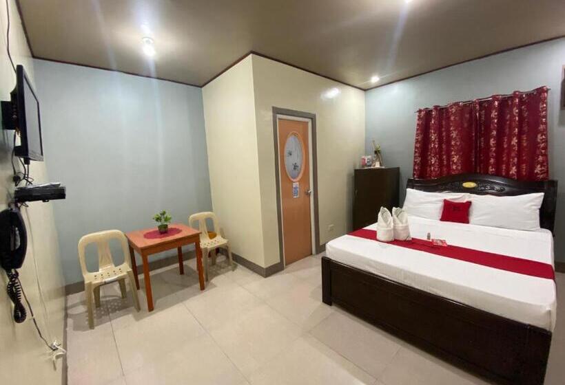 Номер Deluxe, Reddoorz Plus @ Lhexlyn Resort San Narciso