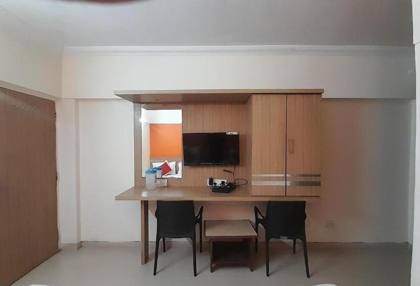 Трехместный Номер Deluxe, S K Palace