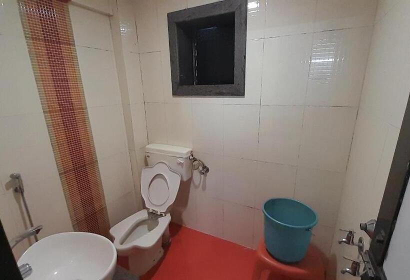 غرفة عائلية, S K Palace