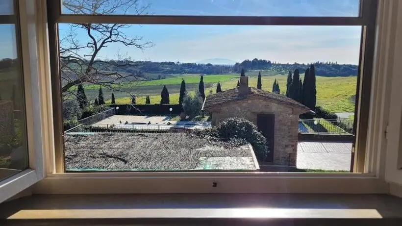 Huoneisto 1 Makuuhuone Allasnäkymä, Agriturismo Il Poggio