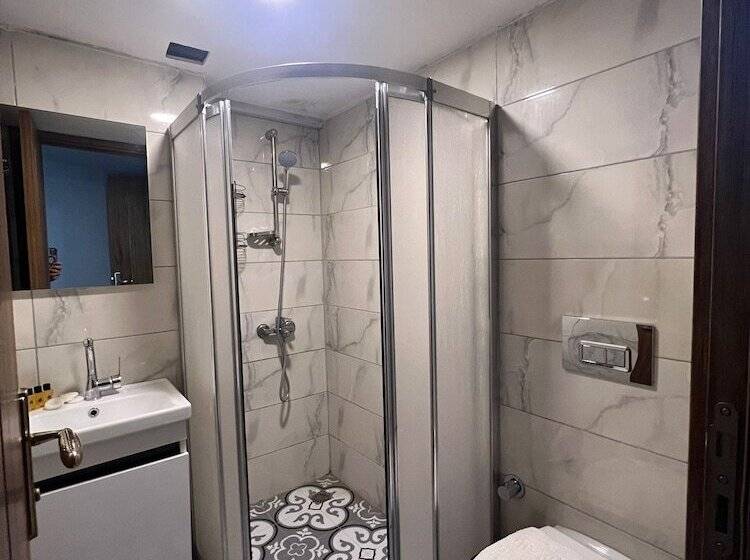 اتاق اکونومی, Otağ