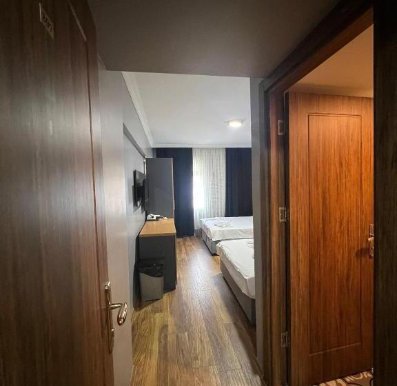 اتاق استاندارد چهار تخته, Otağ