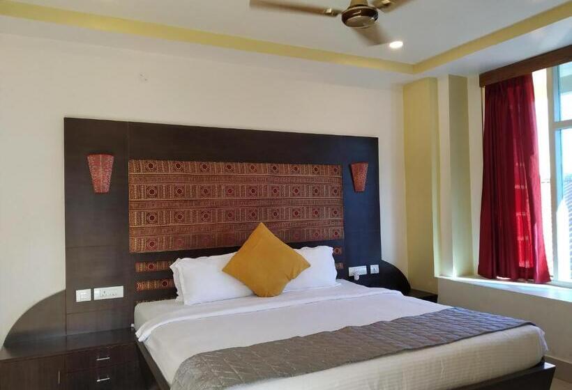 غرفة قياسية, Sc Grand