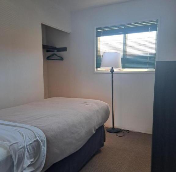 Suite with lake view, Richter Pass Beach Resort