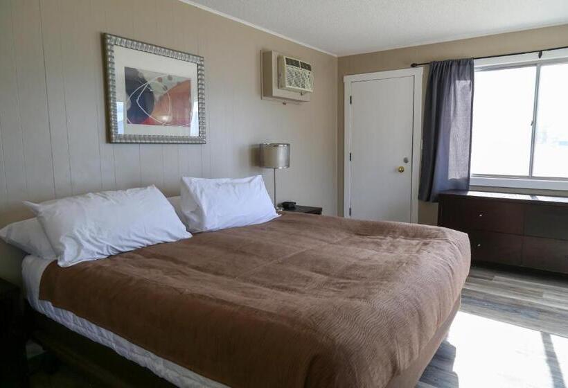 Standard studio with lake view, Richter Pass Beach Resort