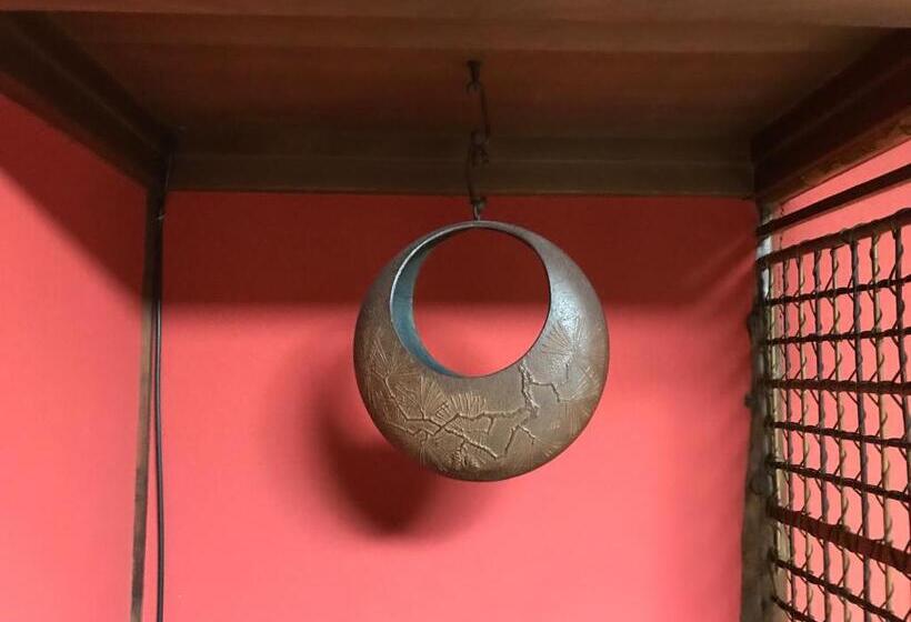 غرفة قياسية, Katsuzakikan