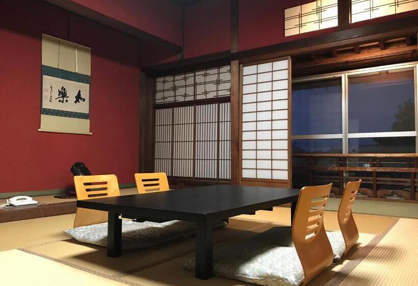 غرفة قياسية, Katsuzakikan