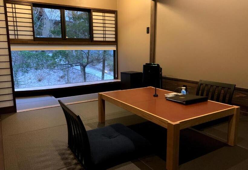 غرفة قياسية مطلّة علي الحديقة, Ryokan Nushiya