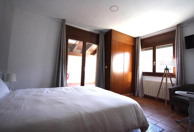 جناح جونيور مطل على الجبل, Apart Hotel Selva Nevada