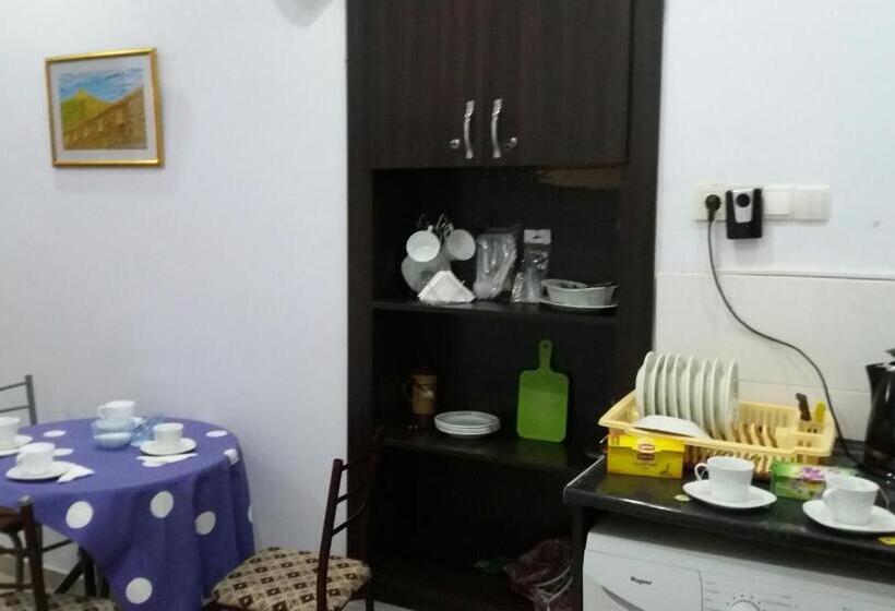 اتاق خانوادگی, Hostel City Center