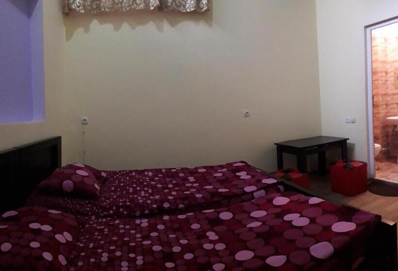 اتاق خانوادگی, Hostel City Center