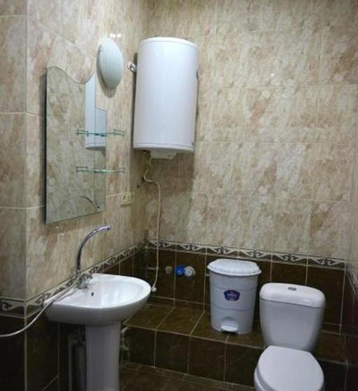 اتاق استاندارد با سرویس بهداشتی مشترک, Hostel City Center