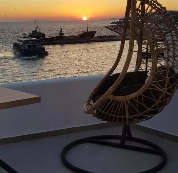 اتاق لوکس با چشم‌انداز دریا, Avra Mykonos