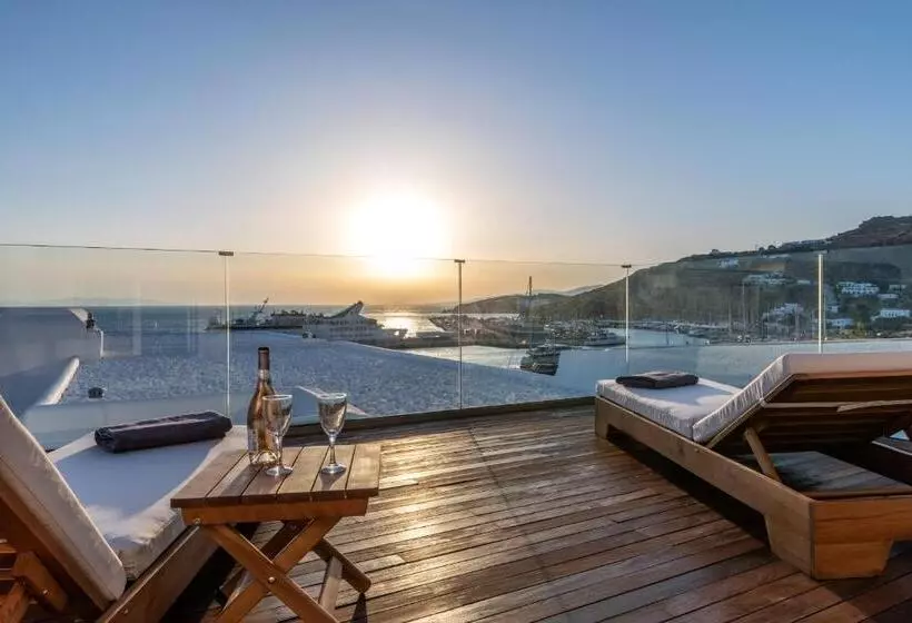 سوییت جونیور با چشم‌انداز دریا, Avra Mykonos