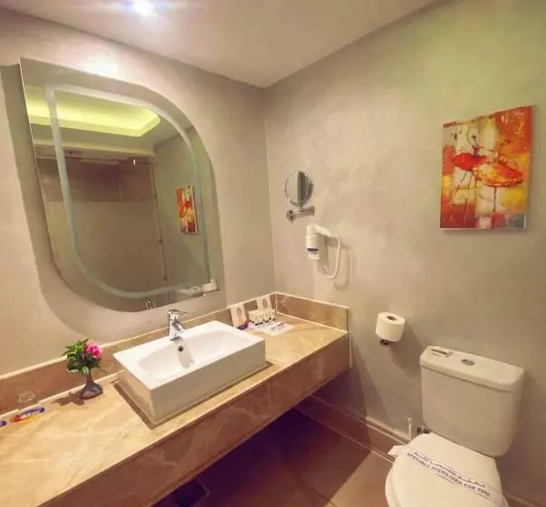 اتاق لوکس با چشمانداز استخر, Bellagio Beach Resort & Spa