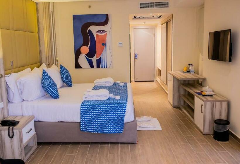 带泳池观景的豪华房, Bellagio Beach Resort & Spa