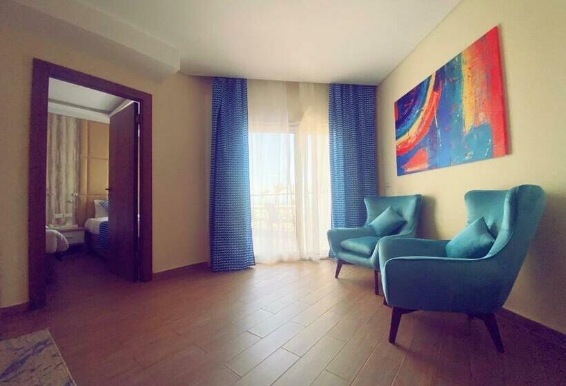 家庭间, Bellagio Beach Resort & Spa