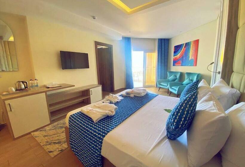 家庭间, Bellagio Beach Resort & Spa