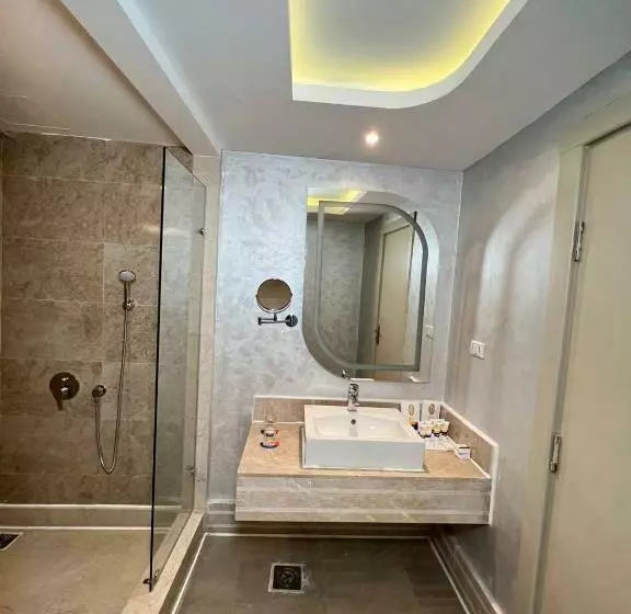 سوییت جونیور, Bellagio Beach Resort & Spa