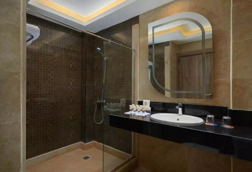 Deluxe Room Mountain View, Bellagio Beach Resort & Spa