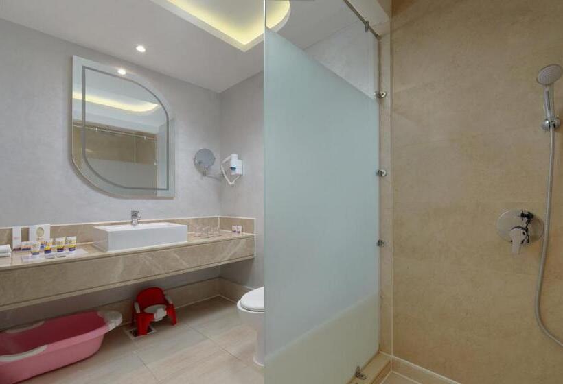 家庭间, Bellagio Beach Resort & Spa