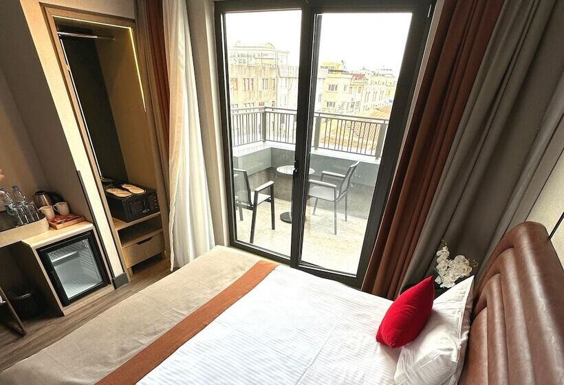 اتاق لوکس با بالکن, Edition Old City Hotel