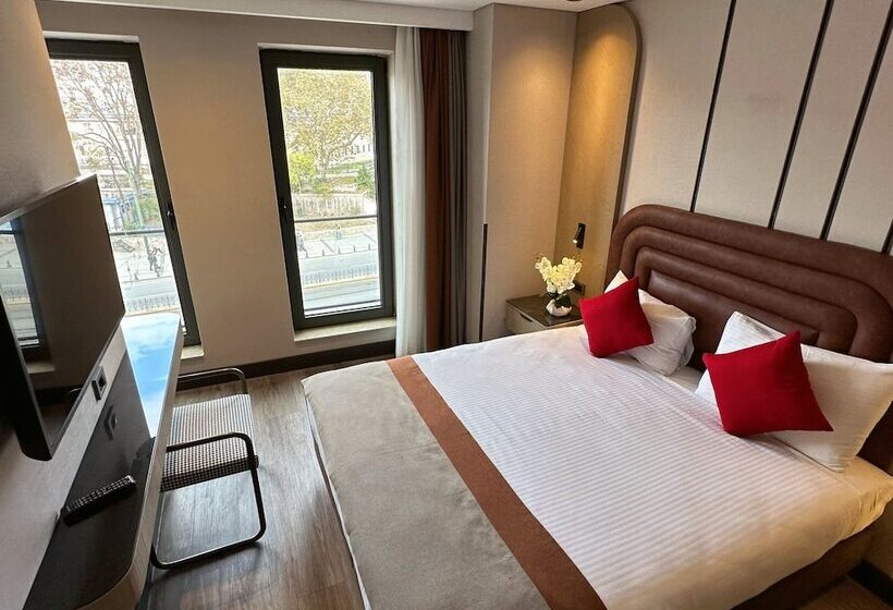 اتاق خانوادگی, Edition Old City Hotel