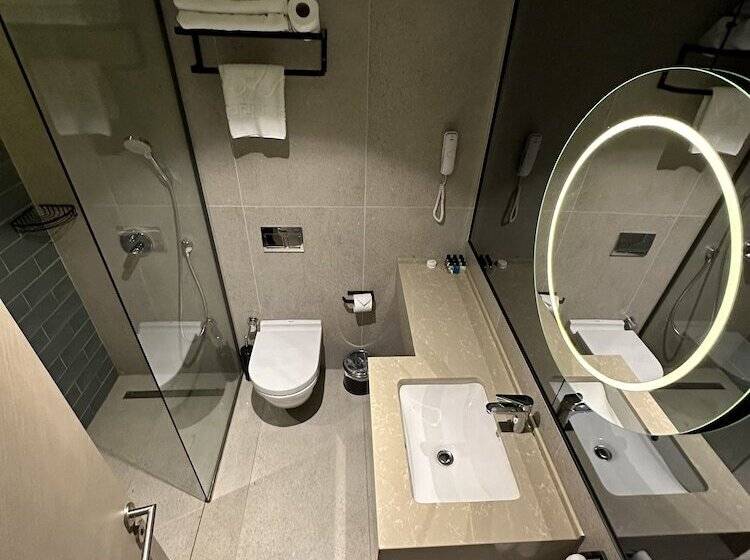 اتاق لوکس با بالکن, Edition Old City Hotel