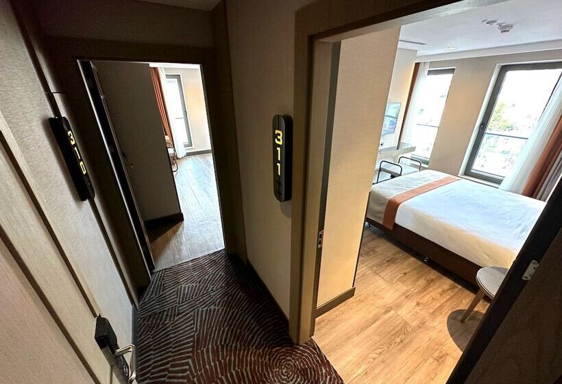 اتاق خانوادگی, Edition Old City Hotel