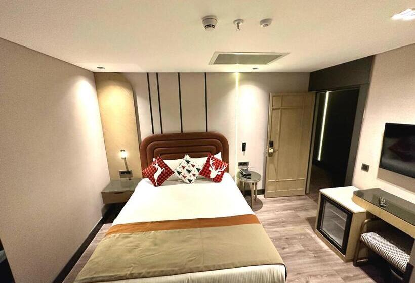 اتاق اکونومی, Edition Old City Hotel