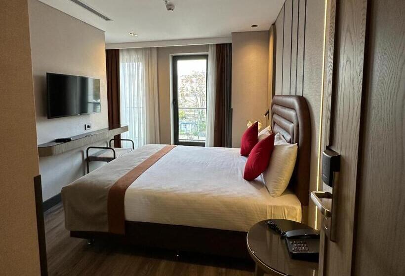 اتاق استاندارد با تخت بزرگ, Edition Old City Hotel