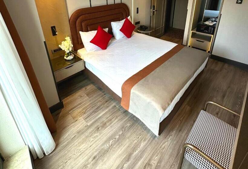 اتاق استاندارد با تخت بزرگ, Edition Old City Hotel