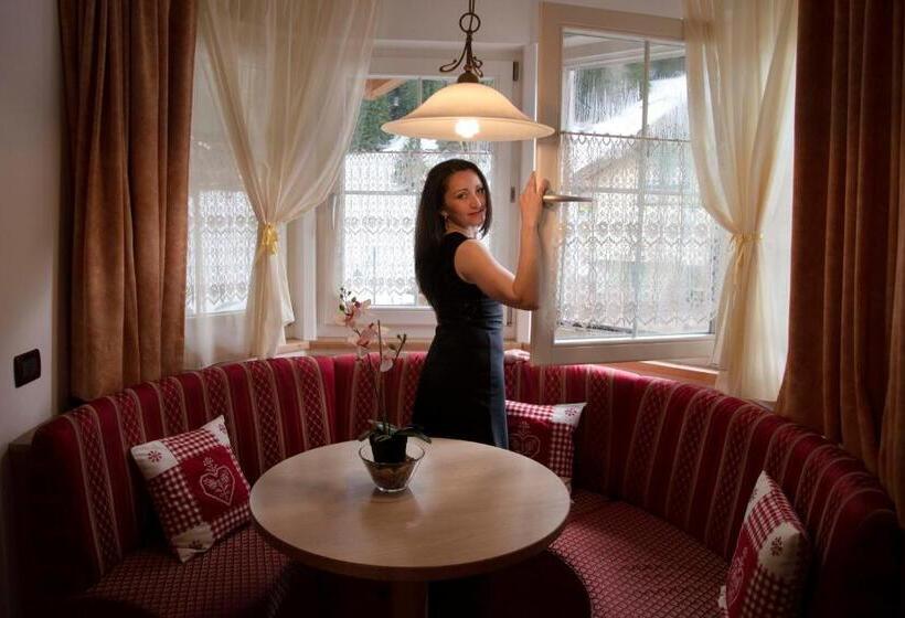 ジュニアスイート, Alba Wellness & Spa