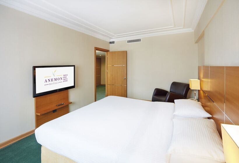 سوییت جونیور, Anemon Kent Ege