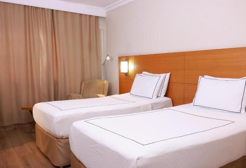 اتاق لوکس, Anemon Kent Ege