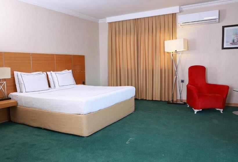 سوییت جونیور, Anemon Kent Ege