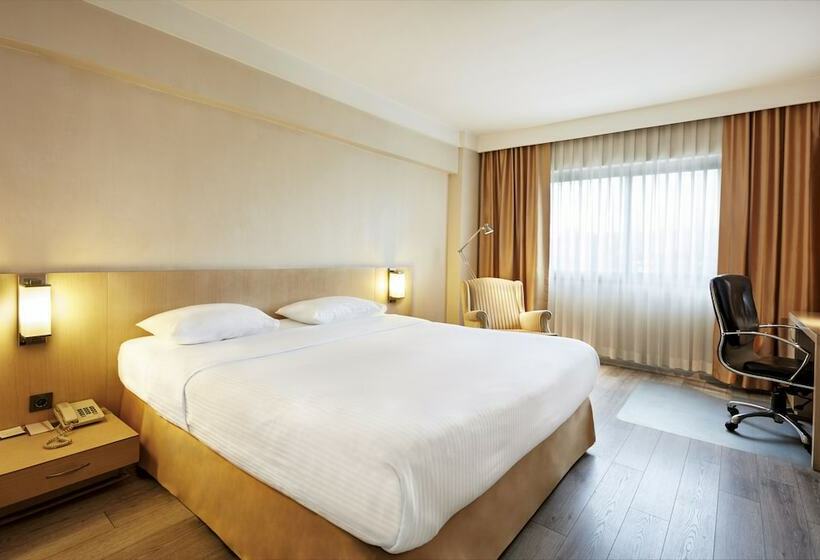 اتاق لوکس, Anemon Kent Ege