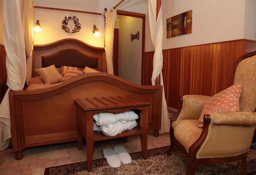 수피리어 자쿠지 룸, Archontiko Metsovou Luxury Boutique