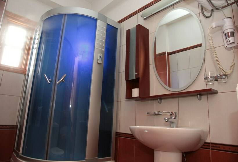 수피리어 자쿠지 룸, Archontiko Metsovou Luxury Boutique