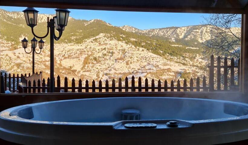 수피리어 자쿠지 룸, Archontiko Metsovou Luxury Boutique