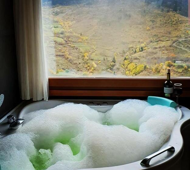 주니어 스위트, Archontiko Metsovou Luxury Boutique