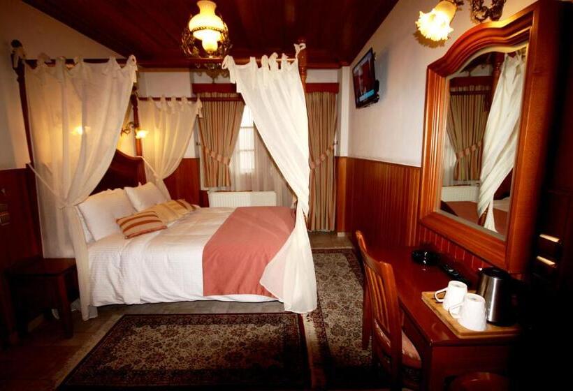 수피리어 자쿠지 룸, Archontiko Metsovou Luxury Boutique