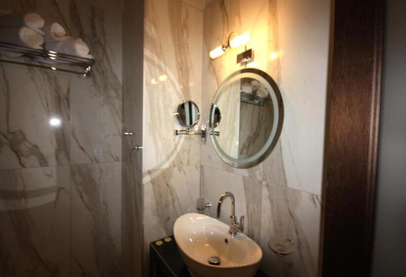 주니어 스위트, Archontiko Metsovou Luxury Boutique