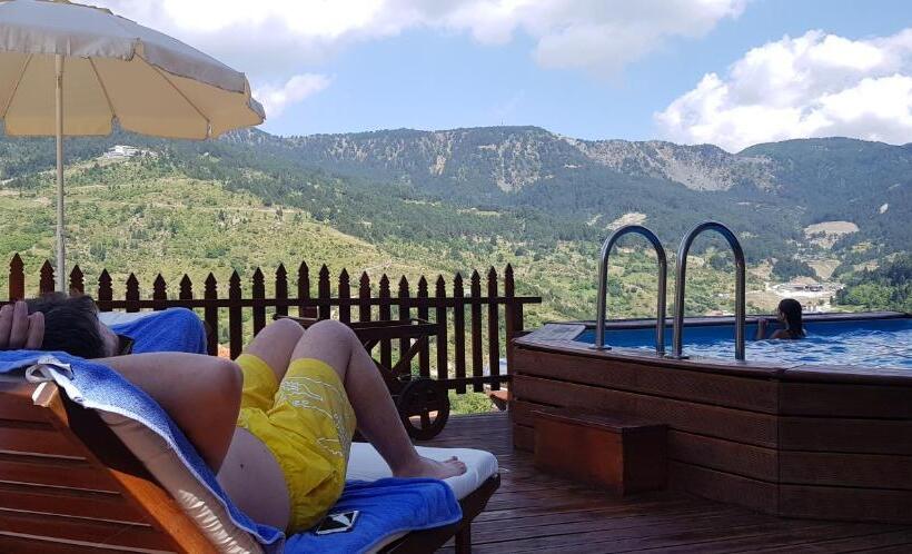 스위트, Archontiko Metsovou Luxury Boutique