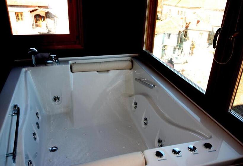 프레지덴셜 스위트, Archontiko Metsovou Luxury Boutique