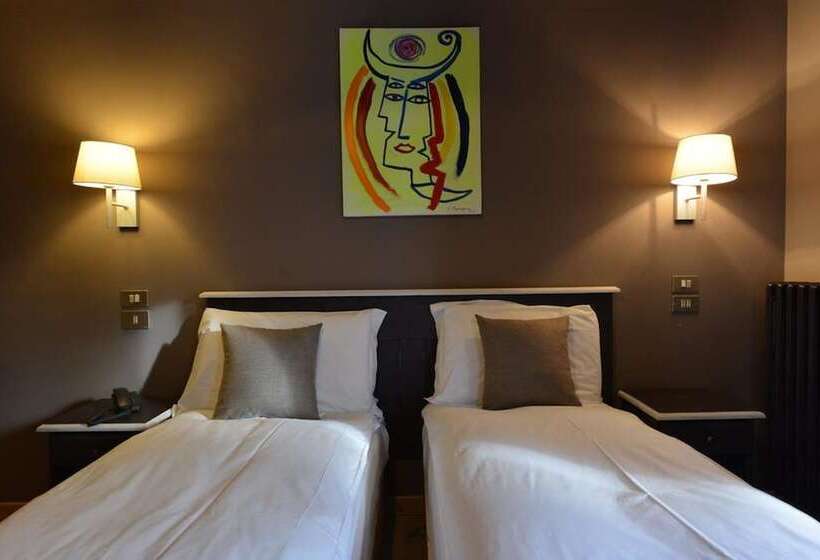 マウンテンビュースタンダードルーム, Art Hotel Grivola