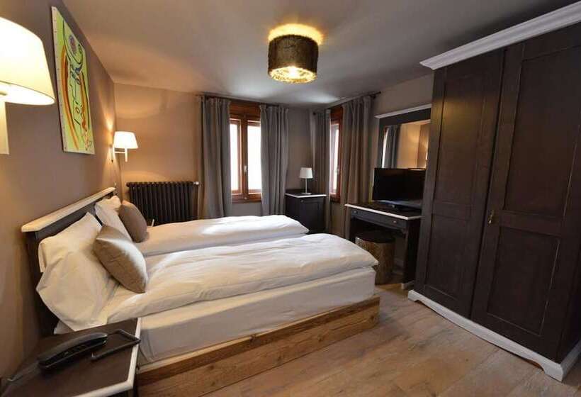 マウンテンビュースタンダードルーム, Art Hotel Grivola