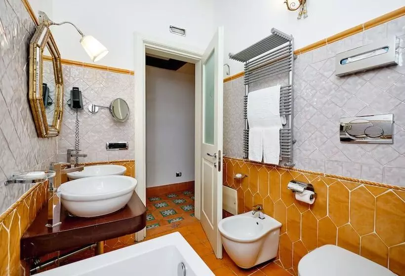 اتاق لوکس, Botanico San Lazzaro